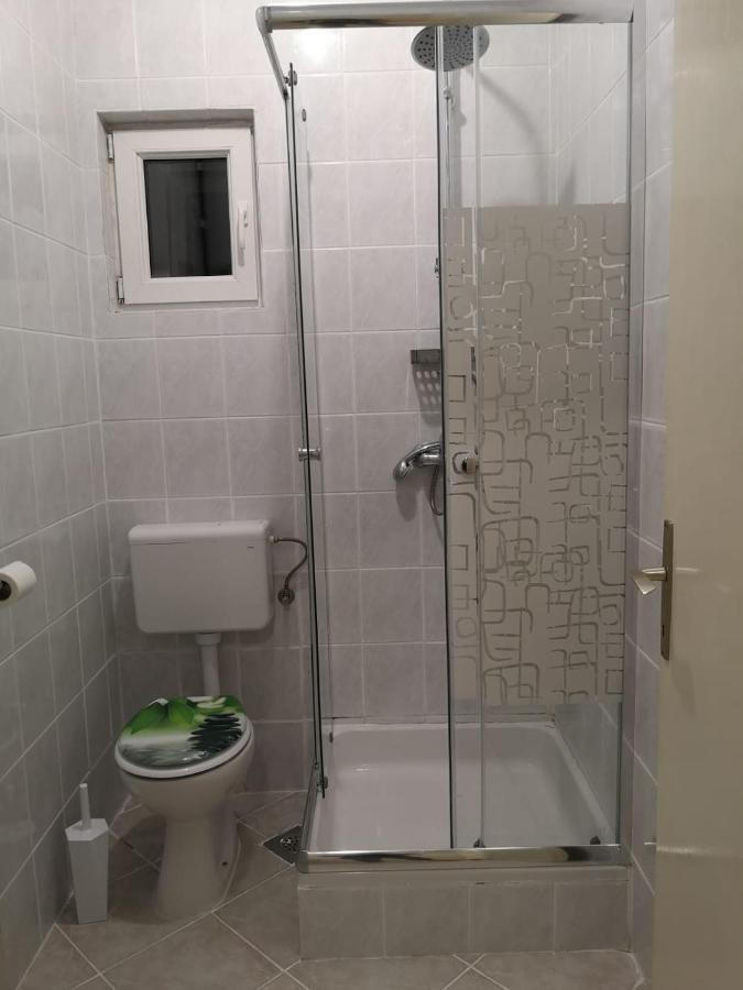 Apartmani Ljuba Rogoznica  Buitenkant foto